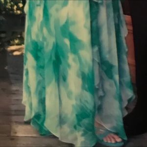 90s BCBG Maxazria stunner